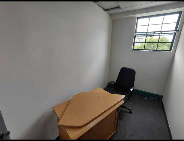 240M² OFFICE TO LET IN HALFWAY HOUSE